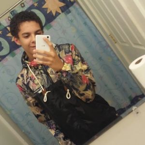 Meet your Posher, Elijah